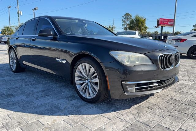 image vehicle 2015 BMW 7 SERIES
