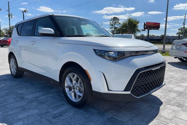 image vehicle 2025 KIA SOUL